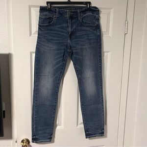 American Eagle Skinny Blue Jeans